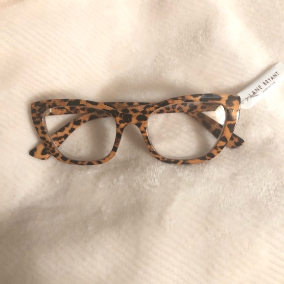 Bold Leopard Cateye Reading Glasses      1.5 Strength - Picture 4 of 7